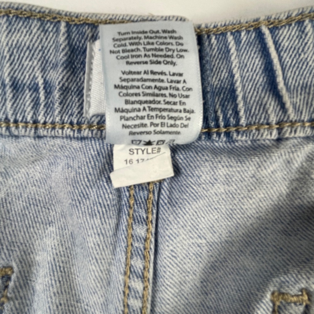 Time and Tru Jean Shorts Womens 2 Blue Light Wash Cargo Cuffed Elastic Back - Picture 5 of 7